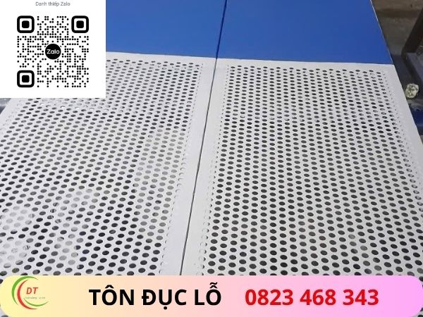tôn đục lỗ làm cửa
